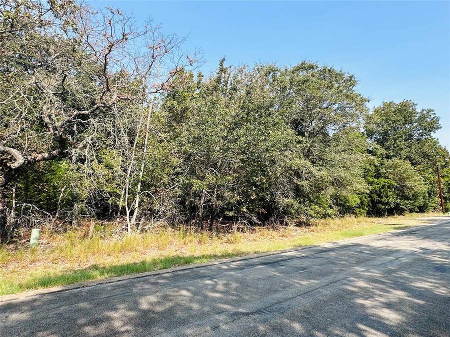Property photo for 36-40 Pedernales East, Athens, TX
