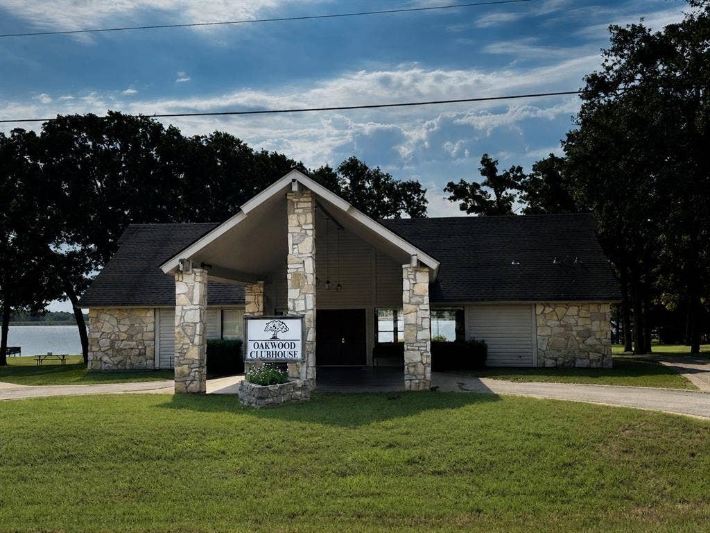 36-40 Pedernales East, Athens, TX 75752 36-40 Pedernales East, Athens, TX 75752