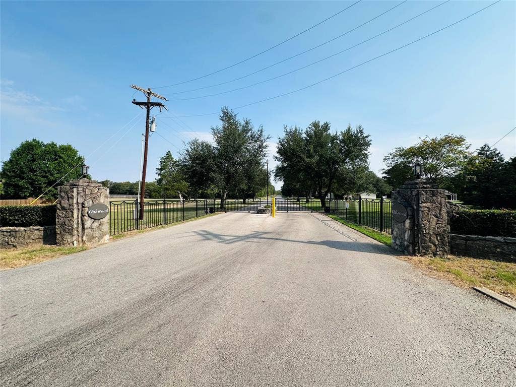 36-40 Pedernales East, Athens, TX 75752 36-40 Pedernales East, Athens, TX 75752