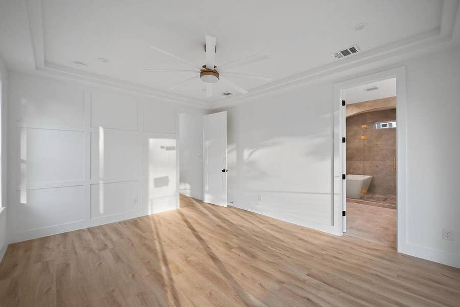 Property photo for 345 Bonnie View Road, Dallas, TX
