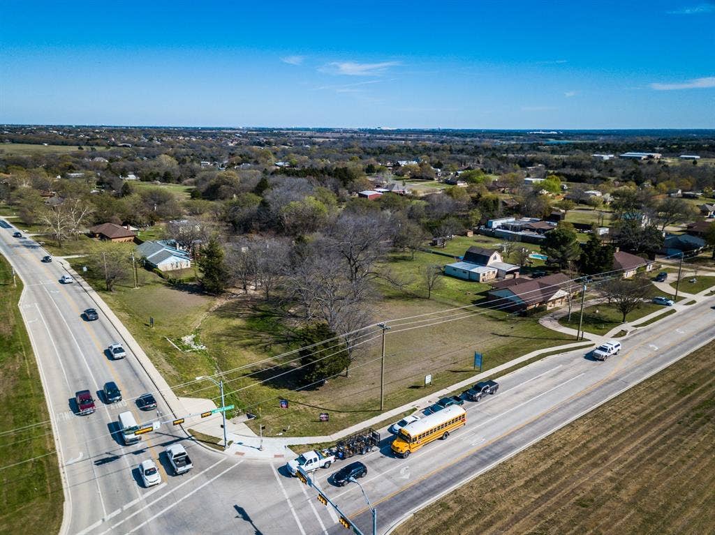 220 S Walnut Grove Road, Midlothian, TX 76065