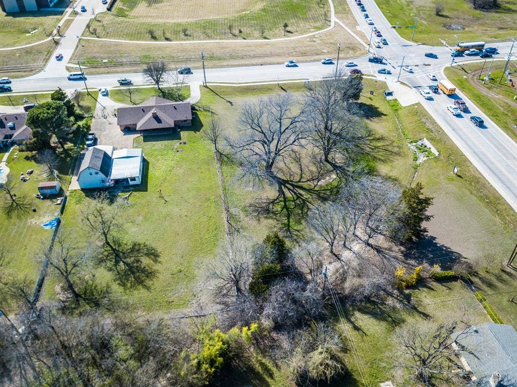 220 S Walnut Grove Road, Midlothian, TX 76065