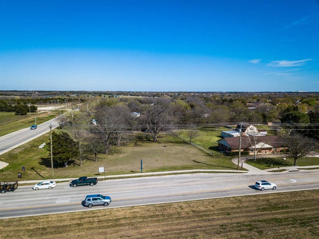 220 S Walnut Grove Road, Midlothian, TX 76065