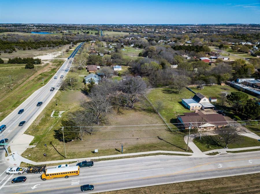 Property photo for 220 S Walnut Grove Road, Midlothian, TX