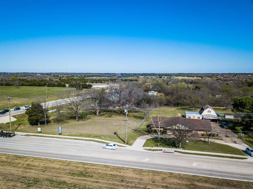 220 S Walnut Grove Road, Midlothian, TX 76065