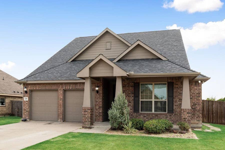 Property photo for 259 Saddlebrook Lane, Waxahachie, TX