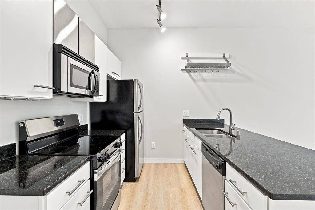 3025 Bryan Street, #2H, Dallas, TX 75204 3025 Bryan Street, #2H, Dallas, TX 75204
