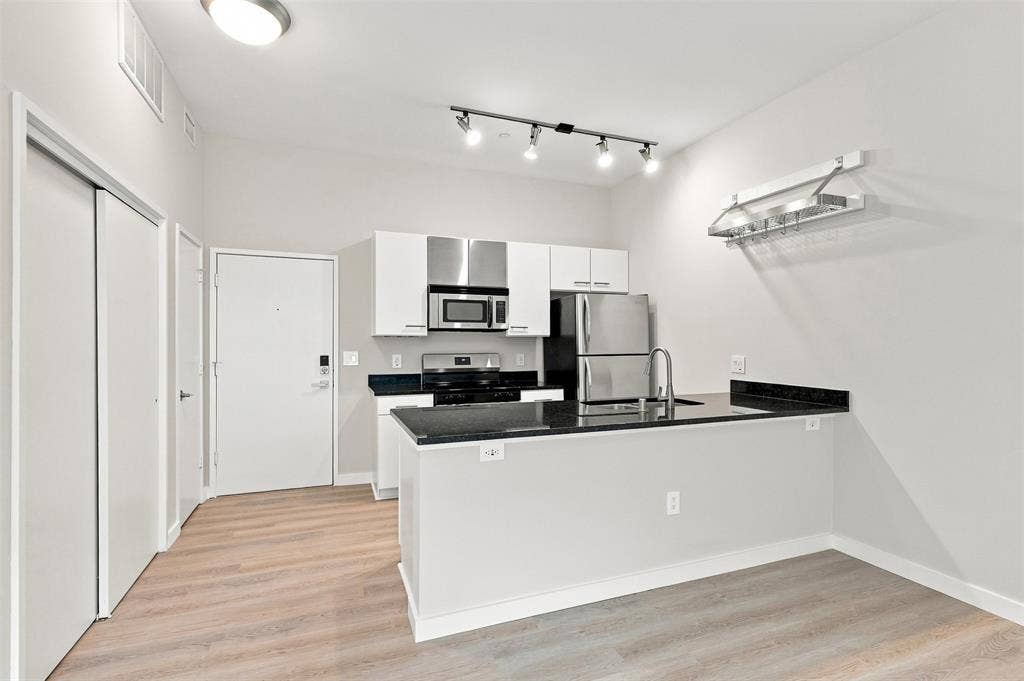 3025 Bryan Street, #2H, Dallas, TX 75204 3025 Bryan Street, #2H, Dallas, TX 75204