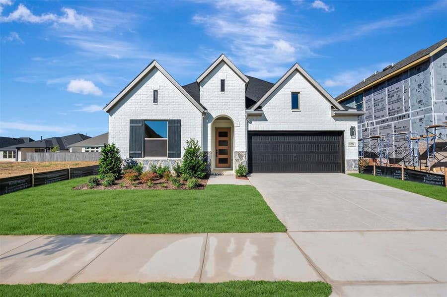 Property photo for 3771 Bermuda Grass Way, Venus, TX