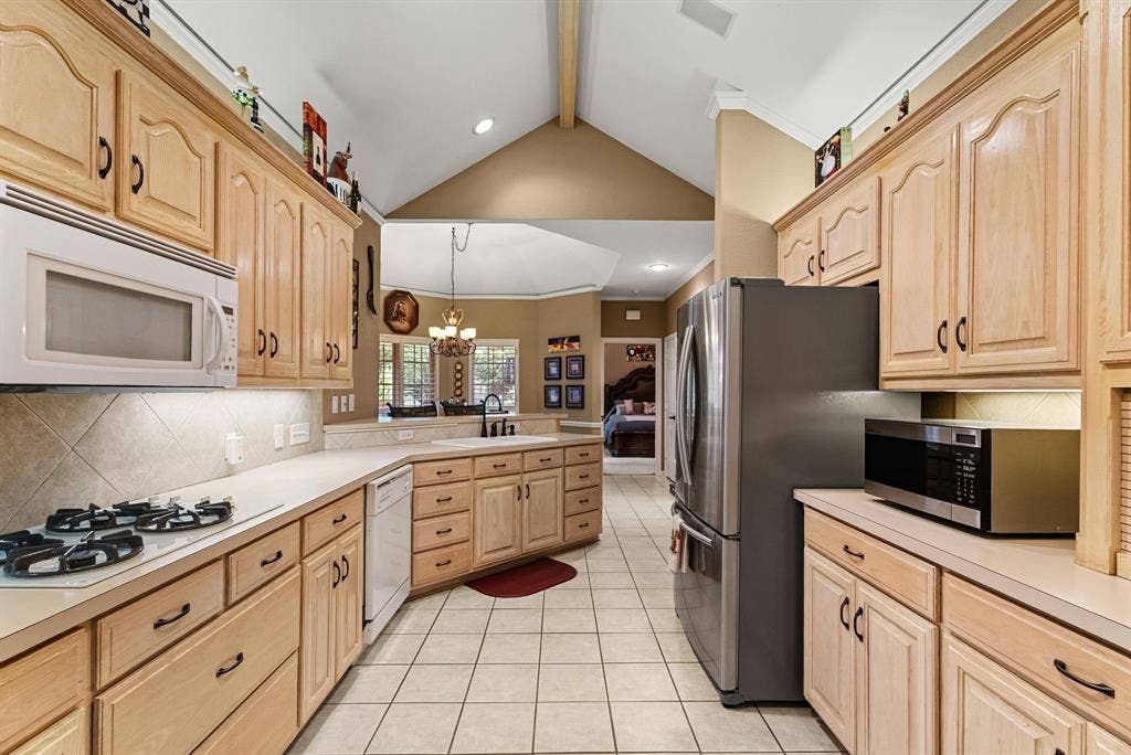3621 Rock Creek Drive, Tyler, TX 75707 3621 Rock Creek Drive, Tyler, TX 75707