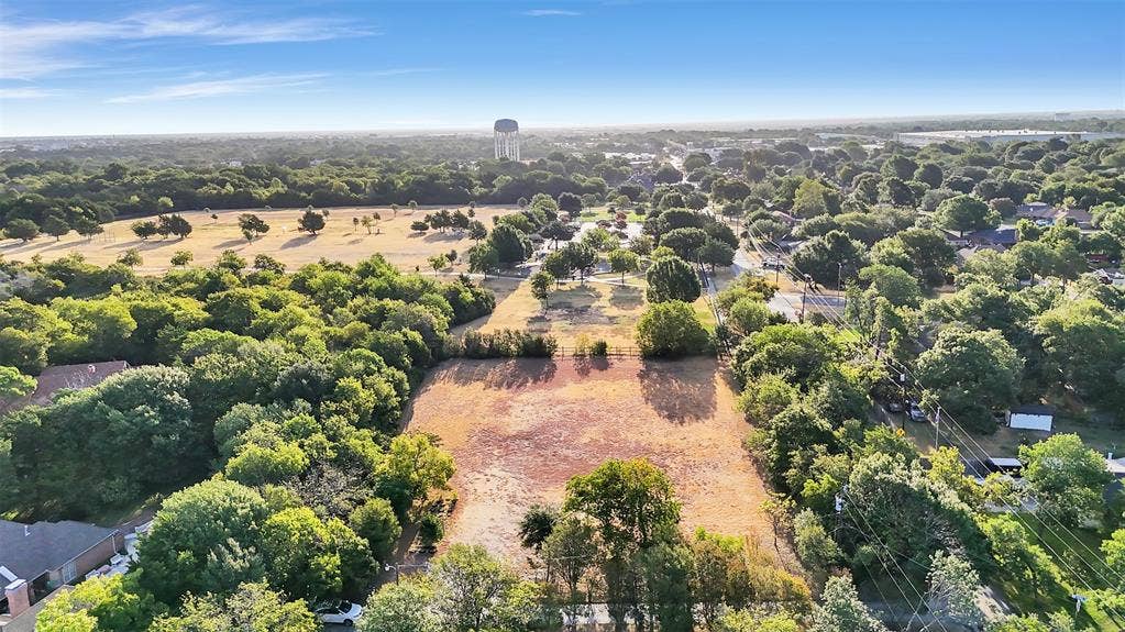 501 W Red Bird Lane, Duncanville, TX 75116 501 W Red Bird Lane, Duncanville, TX 75116
