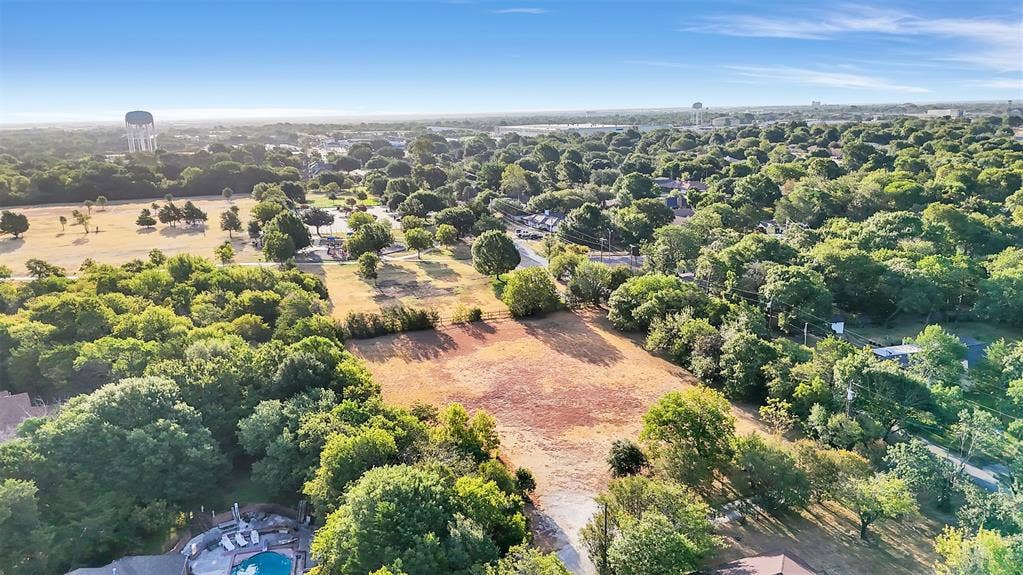 501 W Red Bird Lane, Duncanville, TX 75116 501 W Red Bird Lane, Duncanville, TX 75116