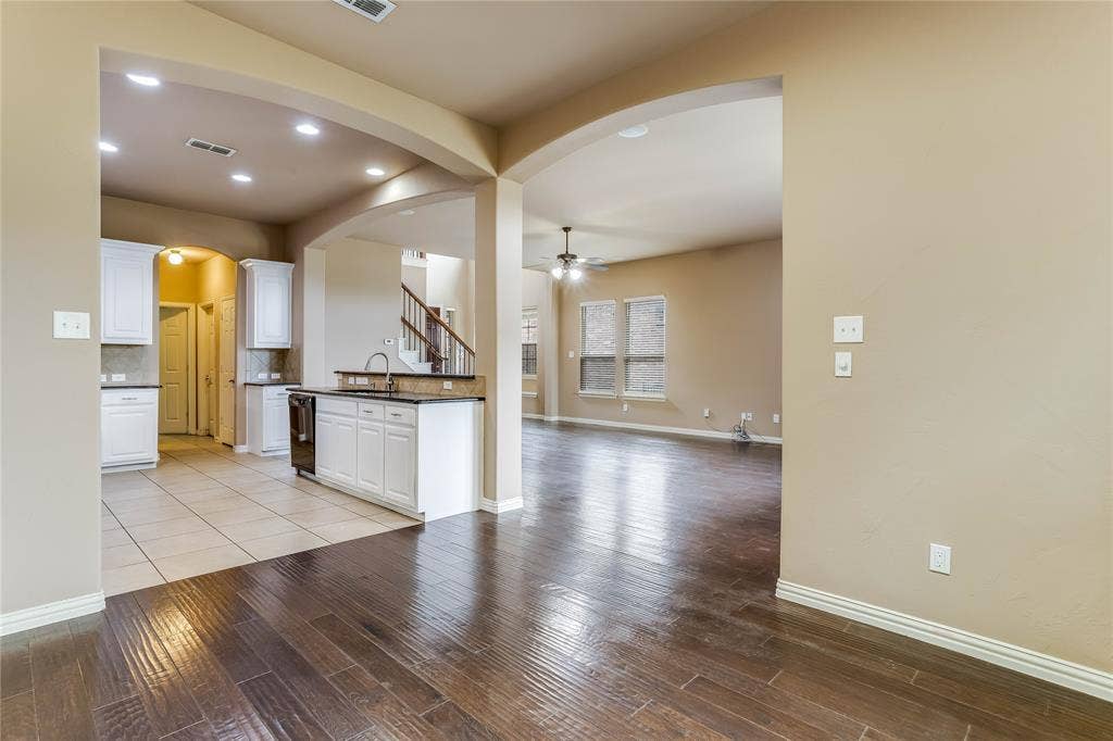 1014 Kaylie Street, Grand Prairie, TX 75052 1014 Kaylie Street, Grand Prairie, TX 75052