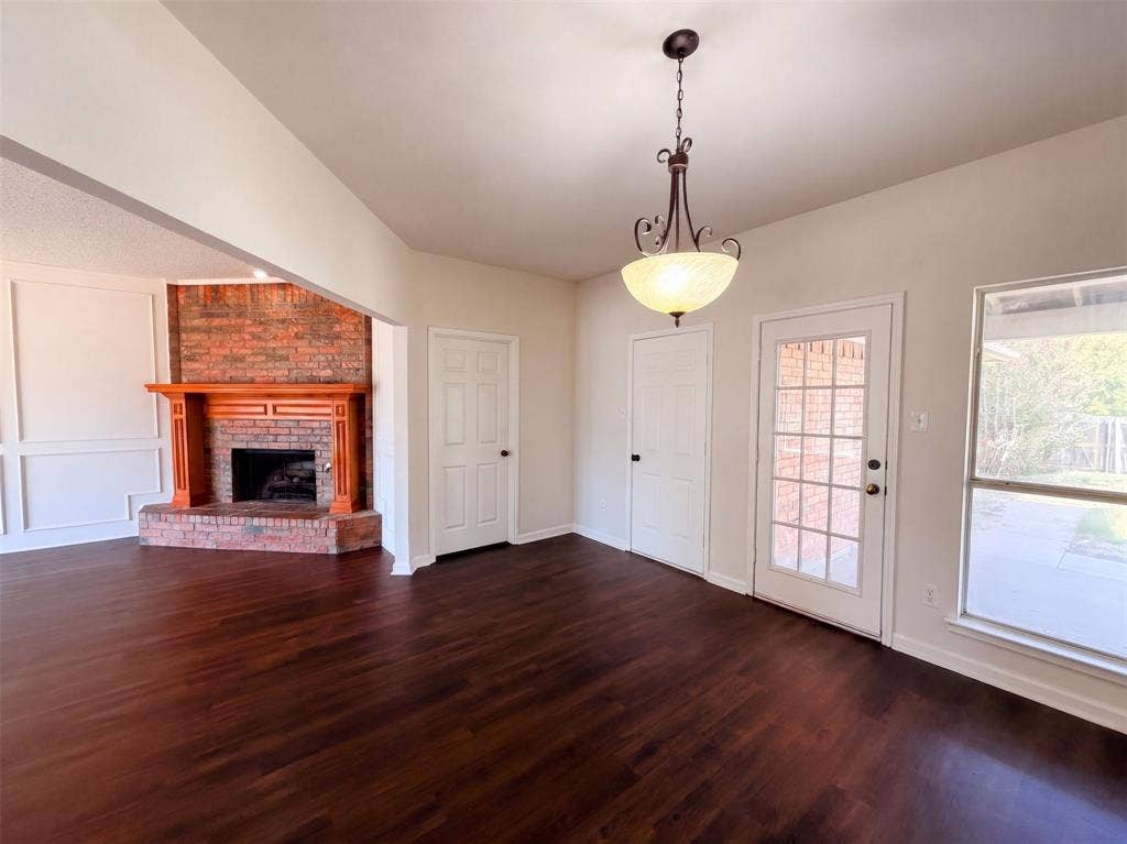 2405 Waterloo Lane, Mesquite, TX 75181 2405 Waterloo Lane, Mesquite, TX 75181