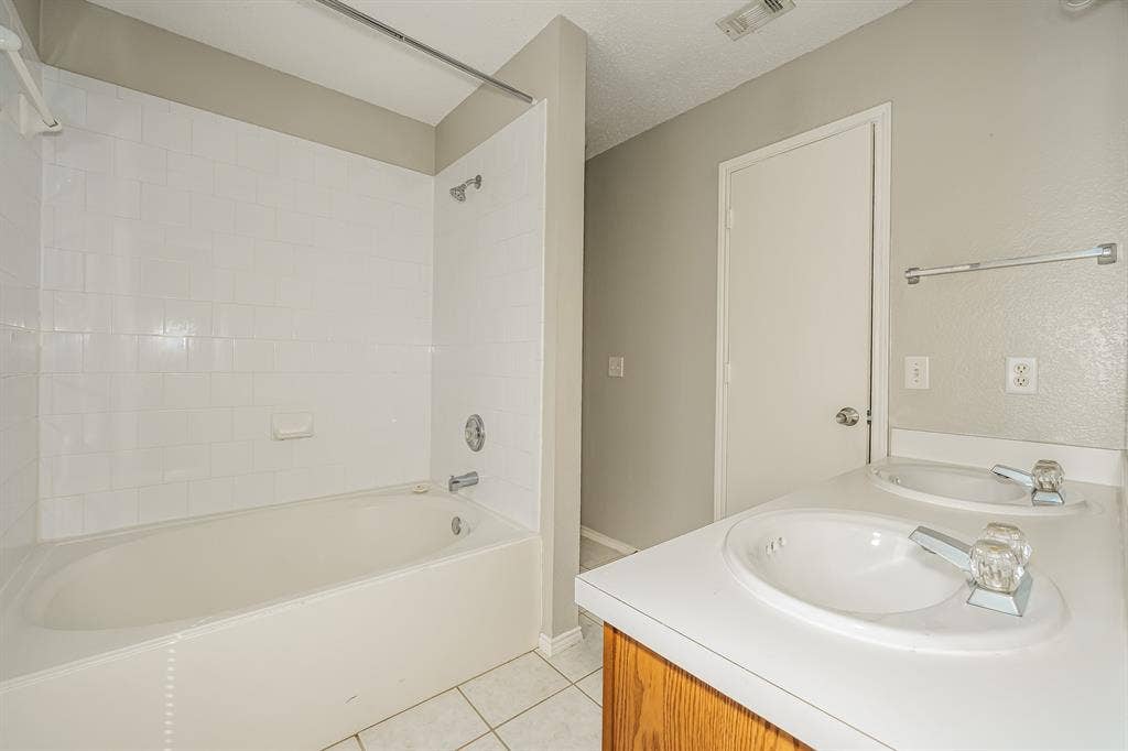 207 Prentice Drive, Seagoville, TX 75159 207 Prentice Drive, Seagoville, TX 75159