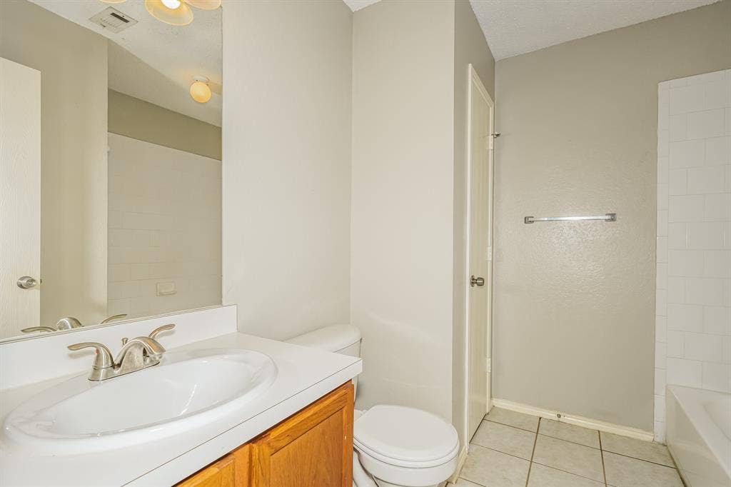 207 Prentice Drive, Seagoville, TX 75159 207 Prentice Drive, Seagoville, TX 75159