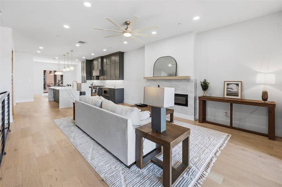 Property photo for 408 Vista Buena Trail, Fort Worth, TX