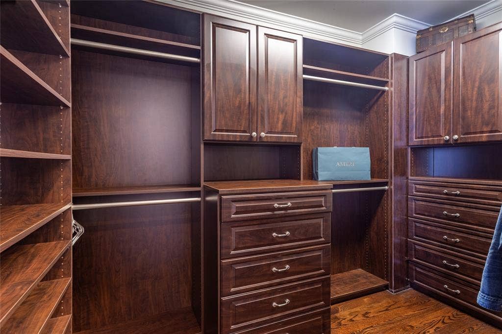 2525 N Pearl Street, #1001, Dallas, TX 75201 2nd large walk-in custom closet