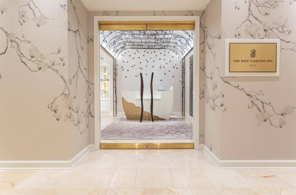 2525 N Pearl Street, #1001, Dallas, TX 75201 Full service 12,000 sq ft Ritz-Carlton Spa.
