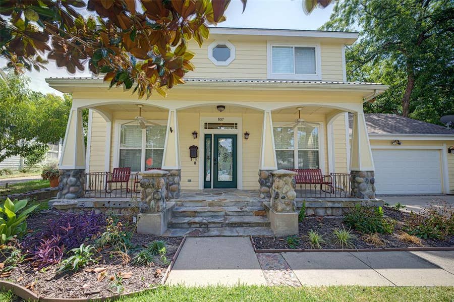 Property photo for 807 Barnes Street, McKinney, TX