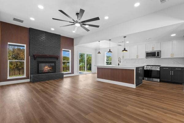 5000 Edgewater Drive, Rowlett, TX 75088 5000 Edgewater Drive, Rowlett, TX 75088