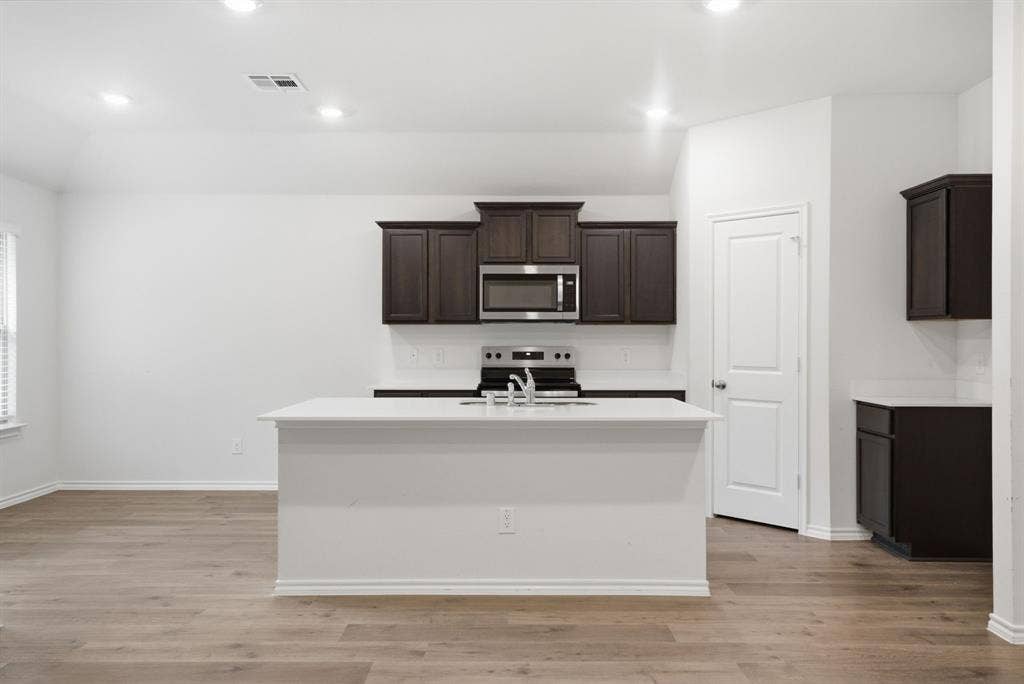 1006 River Oaks Lane, Chandler, TX 75758 1006 River Oaks Lane, Chandler, TX 75758