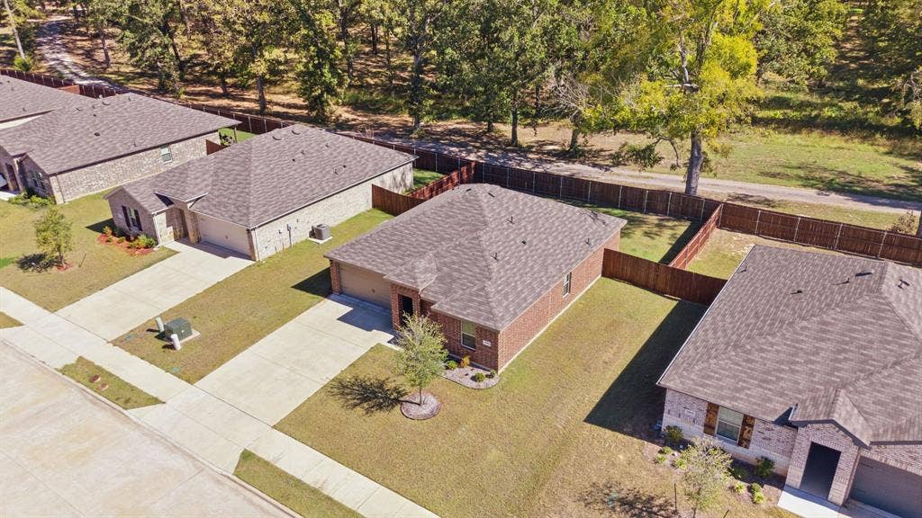 1006 River Oaks Lane, Chandler, TX 75758 1006 River Oaks Lane, Chandler, TX 75758
