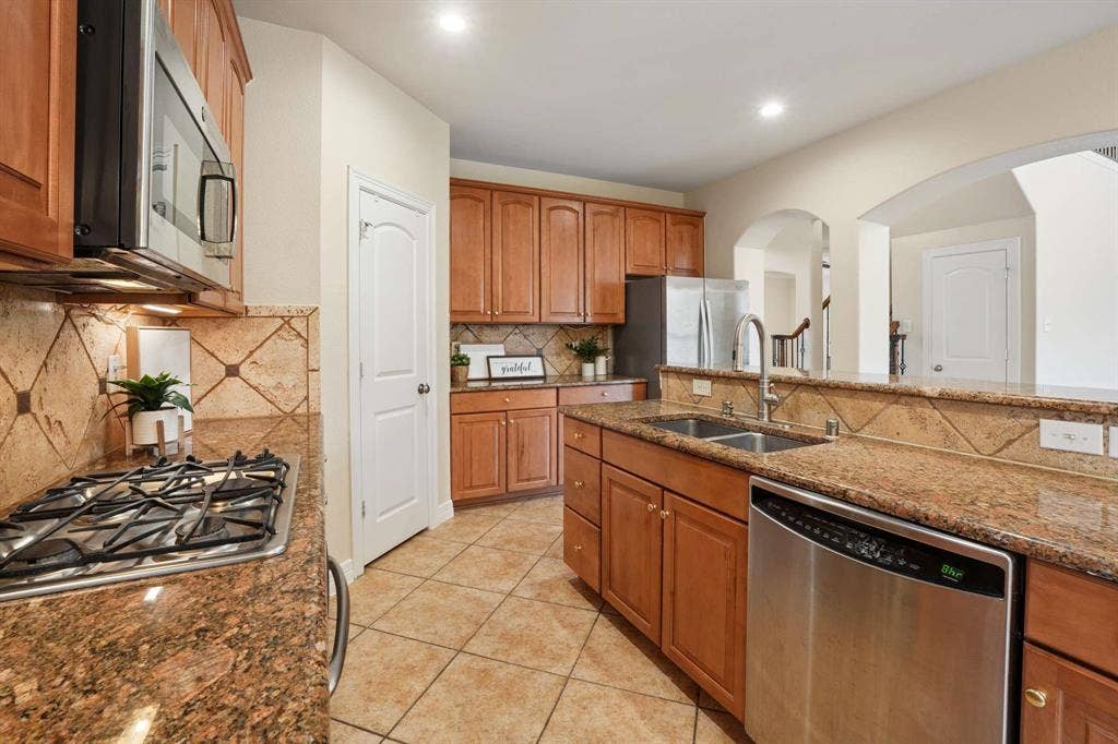 3512 Black Gold Drive, McKinney, TX 75070 3512 Black Gold Drive, McKinney, TX 75070