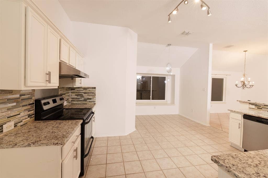 10400 Lake Park Drive, Fort Worth, TX 76053 10400 Lake Park Drive, Fort Worth, TX 76053