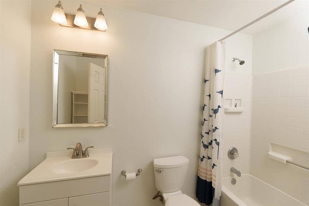 10400 Lake Park Drive, Fort Worth, TX 76053 10400 Lake Park Drive, Fort Worth, TX 76053