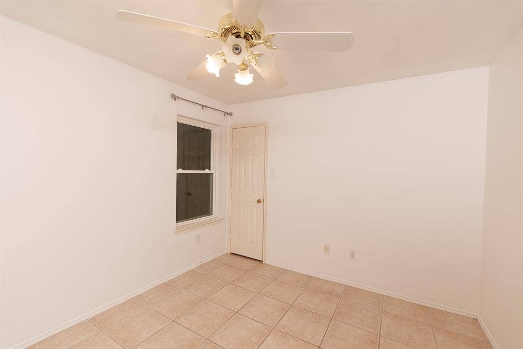 10400 Lake Park Drive, Fort Worth, TX 76053 10400 Lake Park Drive, Fort Worth, TX 76053