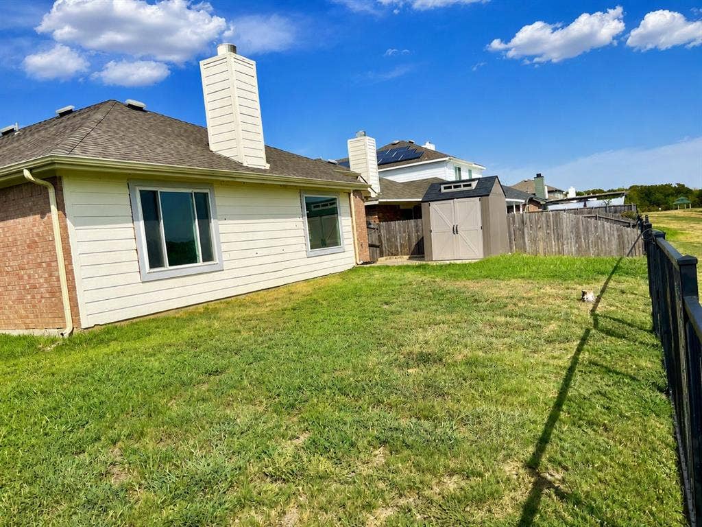 10400 Lake Park Drive, Fort Worth, TX 76053 10400 Lake Park Drive, Fort Worth, TX 76053