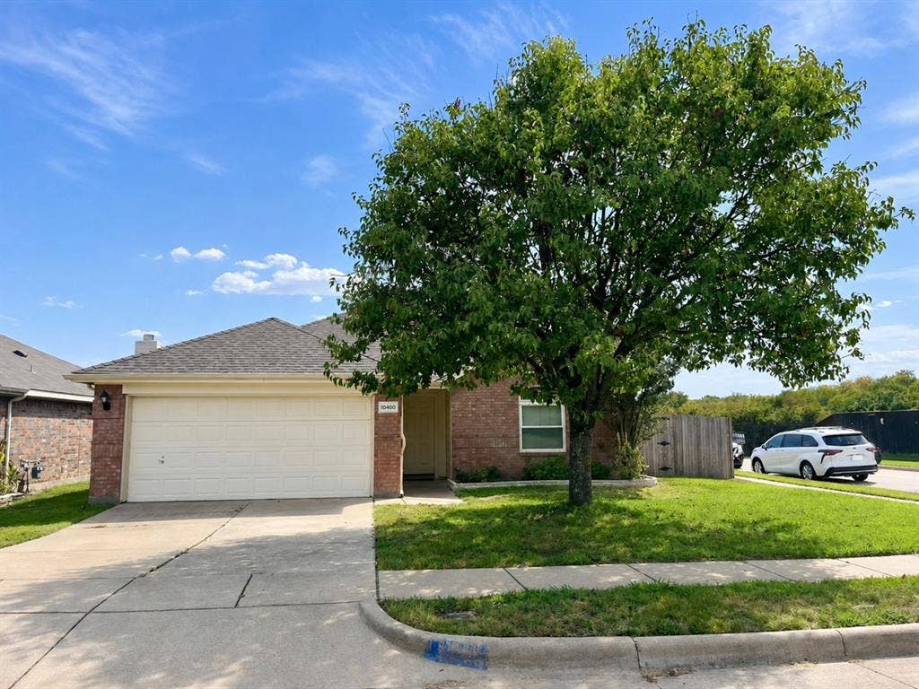 10400 Lake Park Drive, Fort Worth, TX 76053 10400 Lake Park Drive, Fort Worth, TX 76053