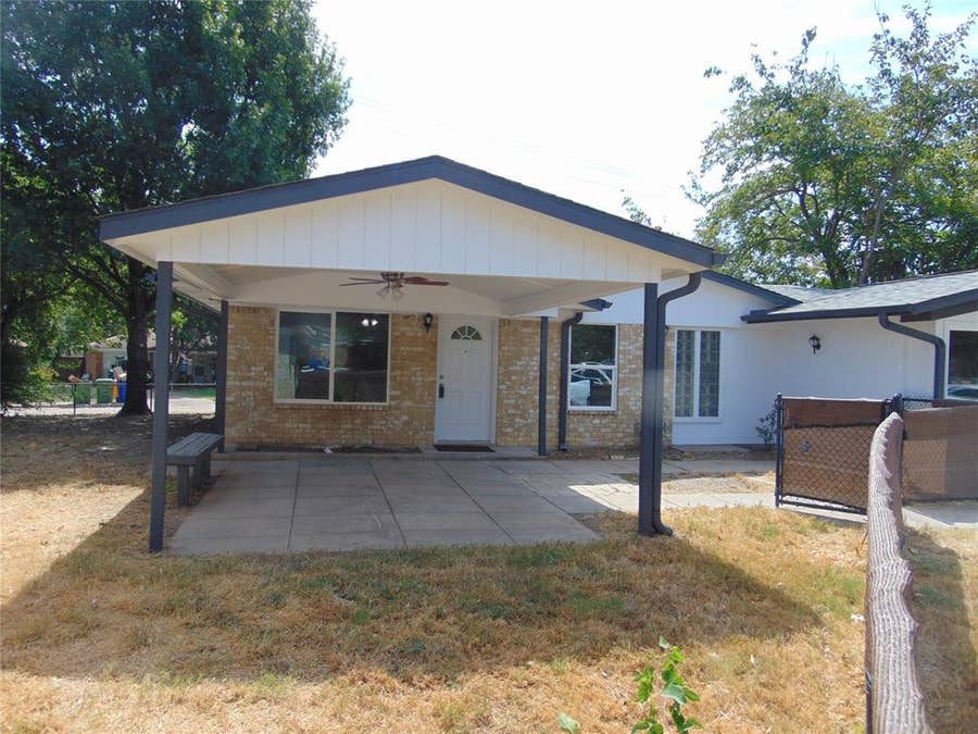 Property photo for 704 La Fonda Circle, Seagoville, TX