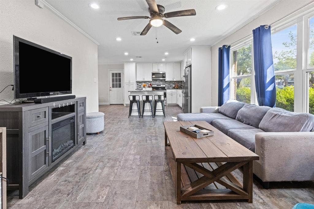 942 Longfellow Street, Waco, TX 76710 942 Longfellow Street, Waco, TX 76710