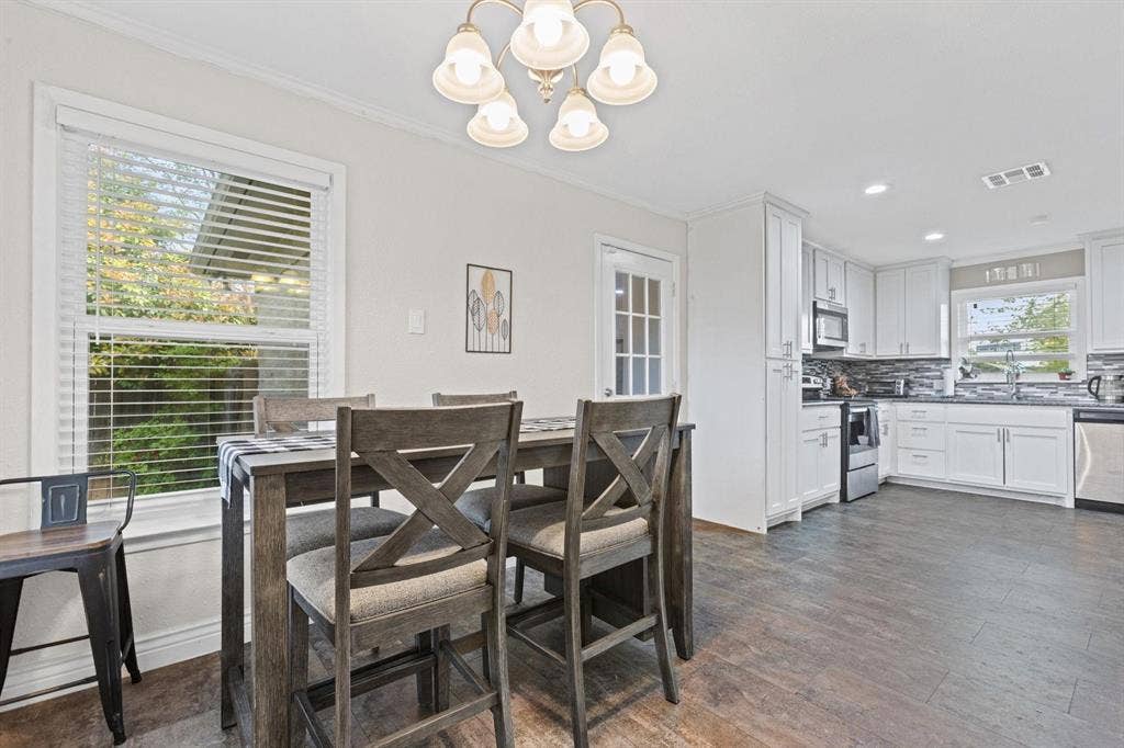 942 Longfellow Street, Waco, TX 76710 942 Longfellow Street, Waco, TX 76710