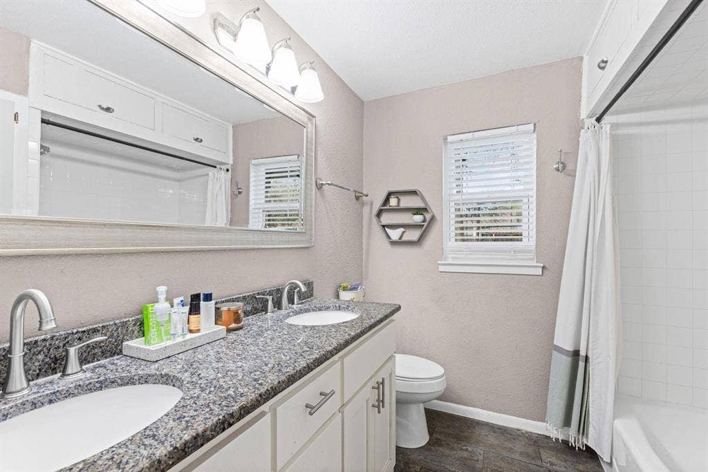 942 Longfellow Street, Waco, TX 76710 942 Longfellow Street, Waco, TX 76710
