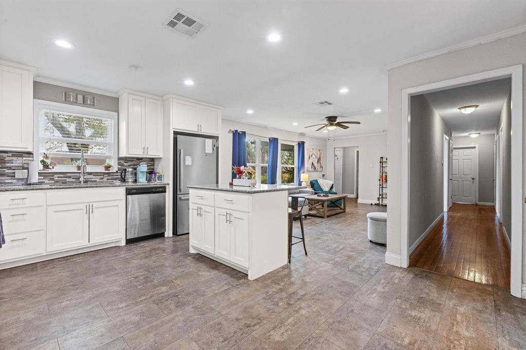 942 Longfellow Street, Waco, TX 76710 942 Longfellow Street, Waco, TX 76710