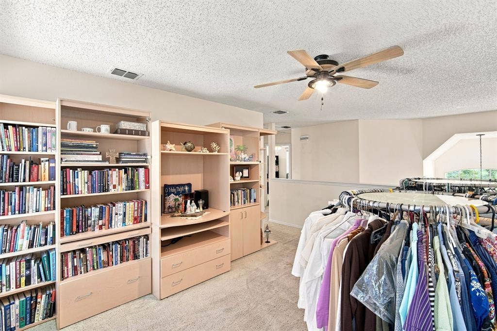 212 Armstrong Drive, Cedar Hill, TX 75104