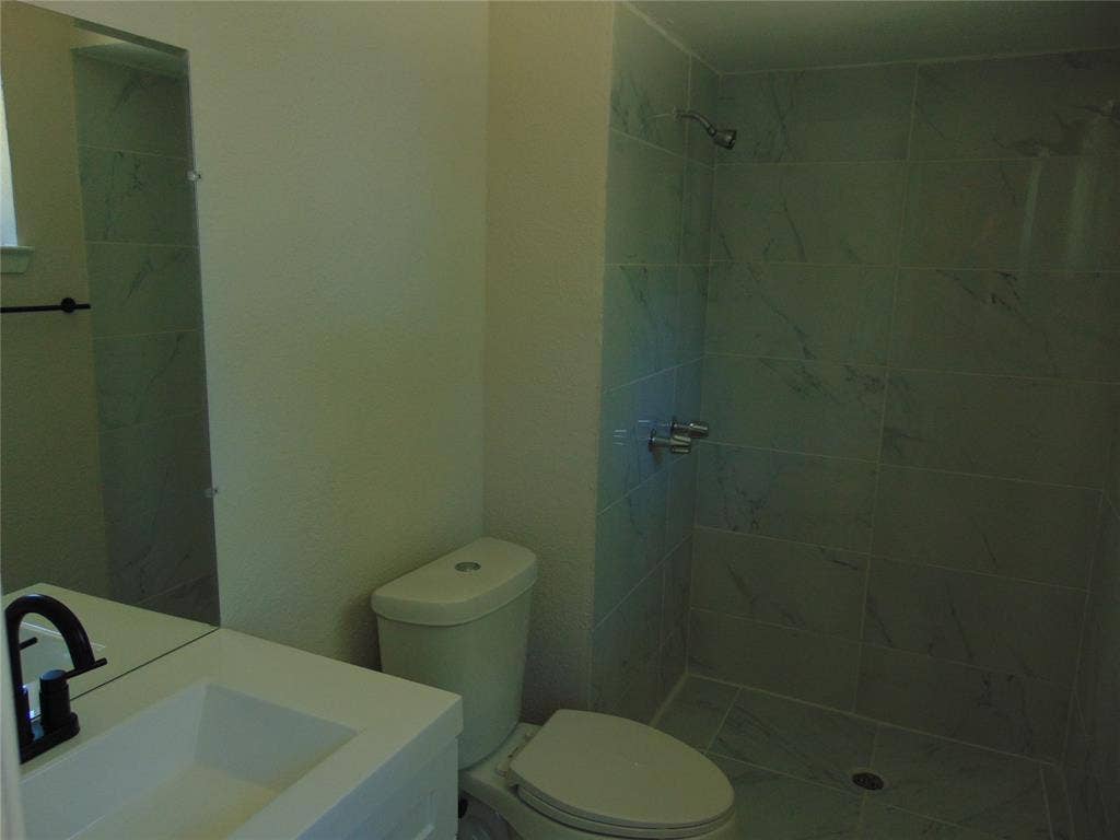 518 Vernet Street, Richardson, TX 75080 518 Vernet Street, Richardson, TX 75080