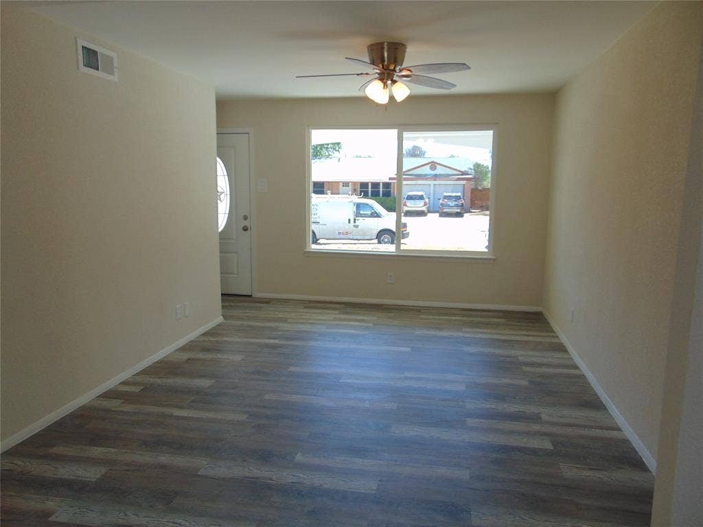 518 Vernet Street, Richardson, TX 75080 518 Vernet Street, Richardson, TX 75080