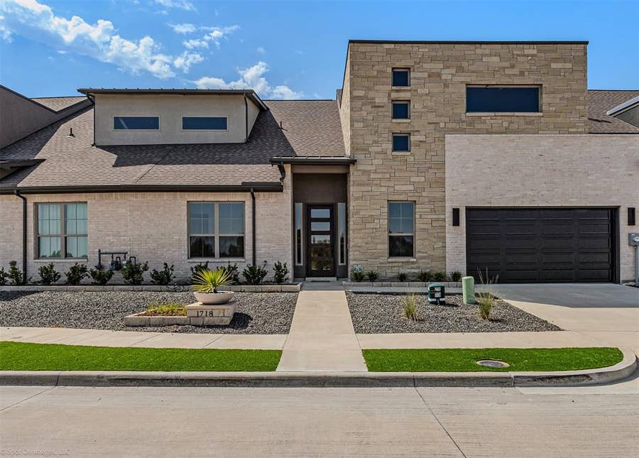Property photo for 1718 Governors Boulevard, Heath, TX