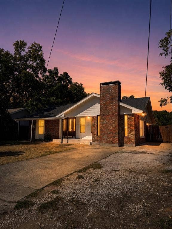 Property photo for 911 English Street, Irving, TX