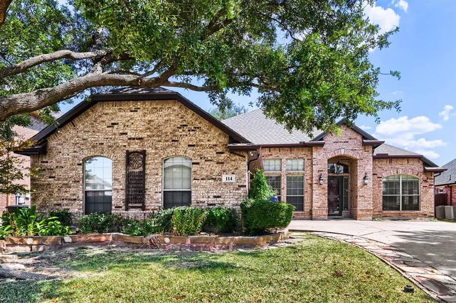 Property photo for 114 Beacon Hill Lane, Forney, TX