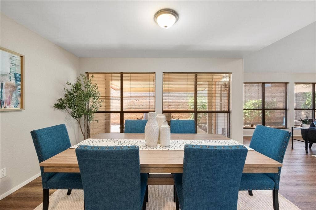 2216 Winter Sunday Way, Arlington, TX 76012 Lots of natural light! Overlooks the patio and courtyard