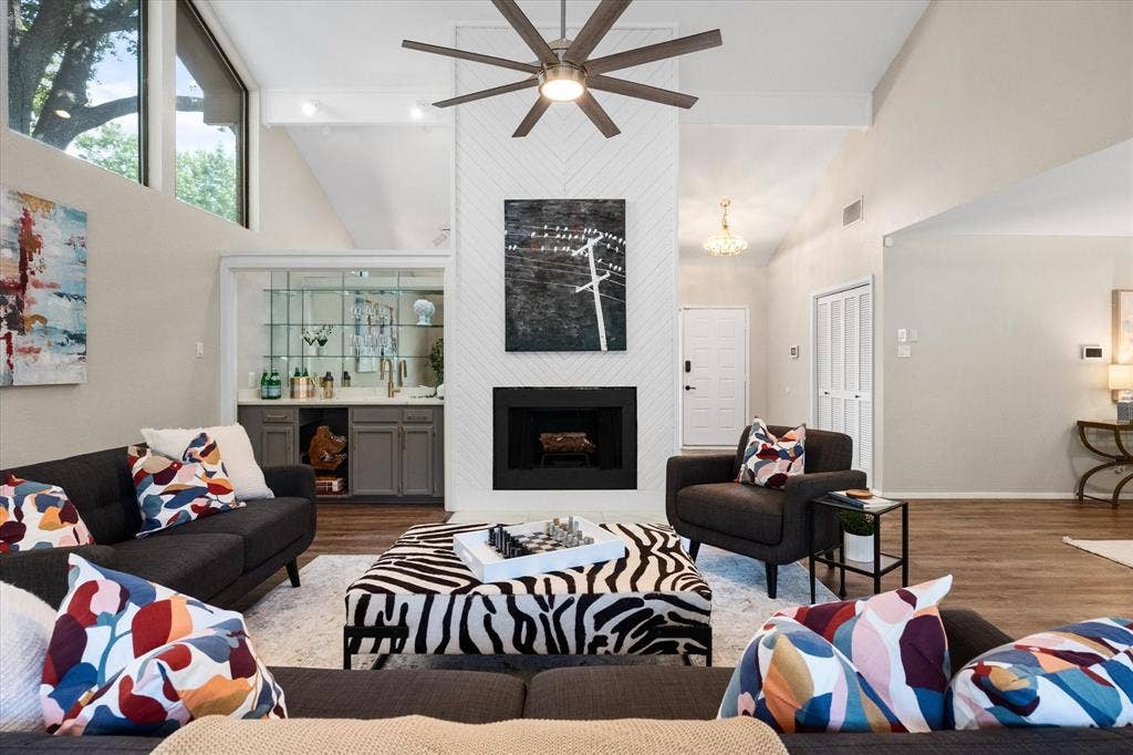 2216 Winter Sunday Way, Arlington, TX 76012 2216 Winter Sunday Way, Arlington, TX 76012
