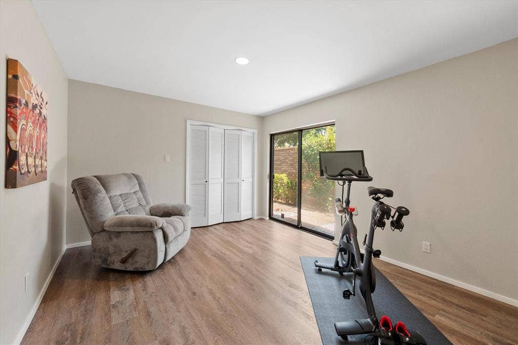 2216 Winter Sunday Way, Arlington, TX 76012 Secondary bedroom (2) with access to front courtyard