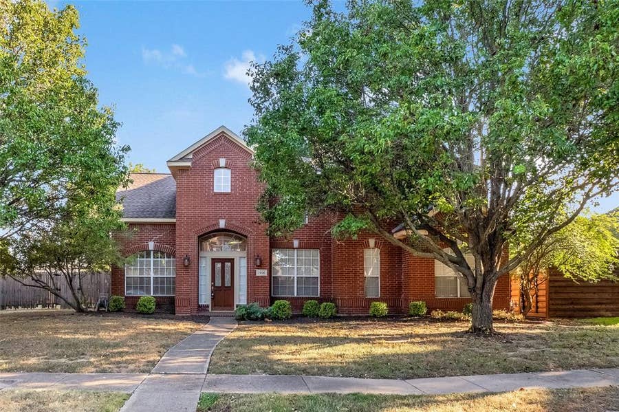 Property photo for 2106 Hillside Drive, Rowlett, TX