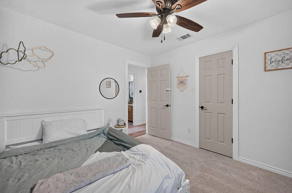 8233 Willis Lane, Watauga, TX 76148 8233 Willis Lane, Watauga, TX 76148