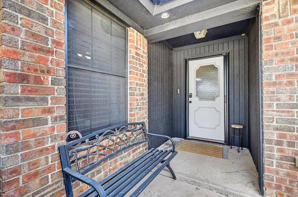 8233 Willis Lane, Watauga, TX 76148 8233 Willis Lane, Watauga, TX 76148